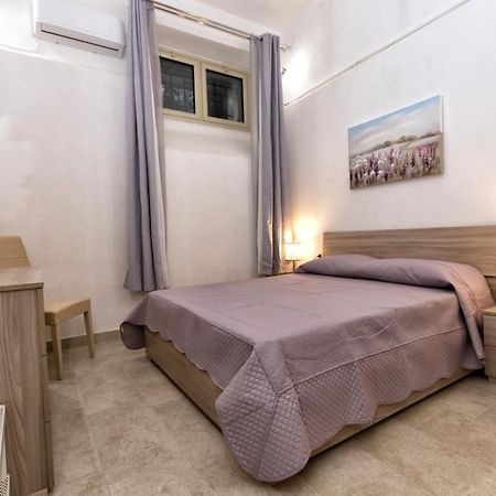 Garden House: Apartments And Rooms For Holidays 巴勒莫 外观 照片